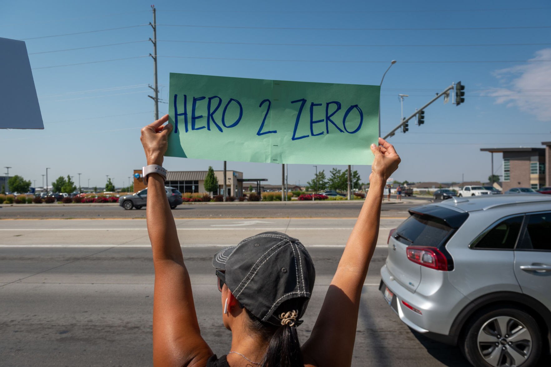 Hundreds show up to rally against vaccine mandates